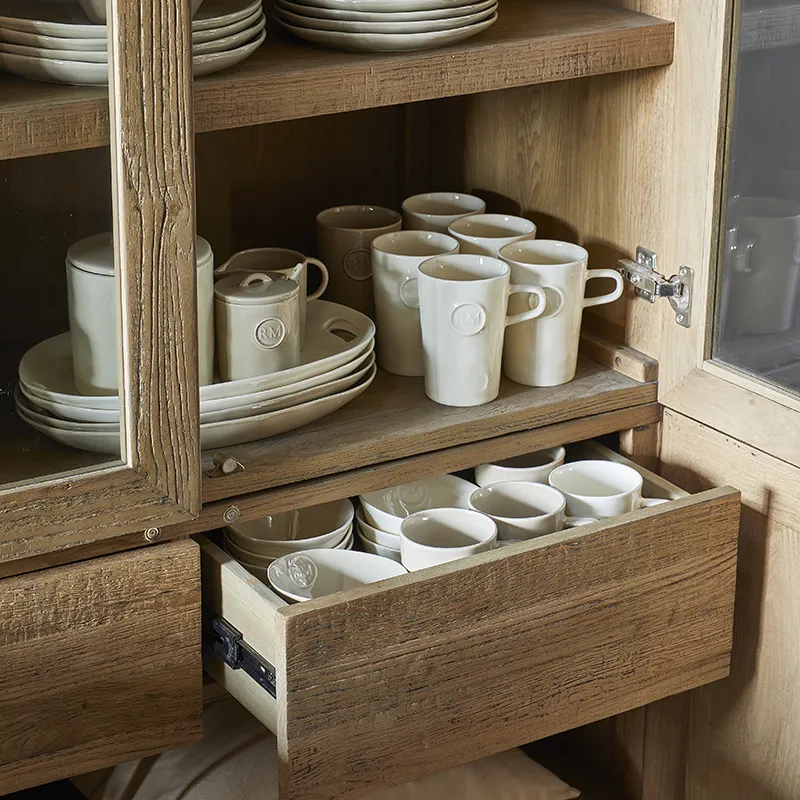 Riverside vitrinskåp