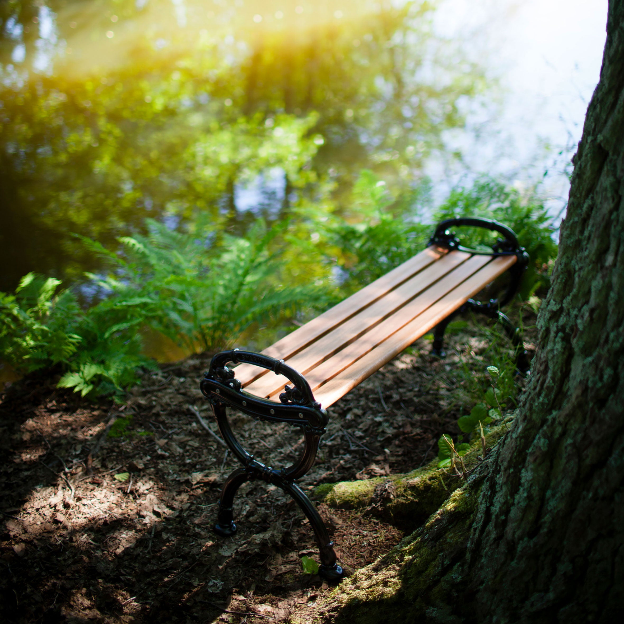 Byarum bänk / gavlar:natur virke:oljad mahagny