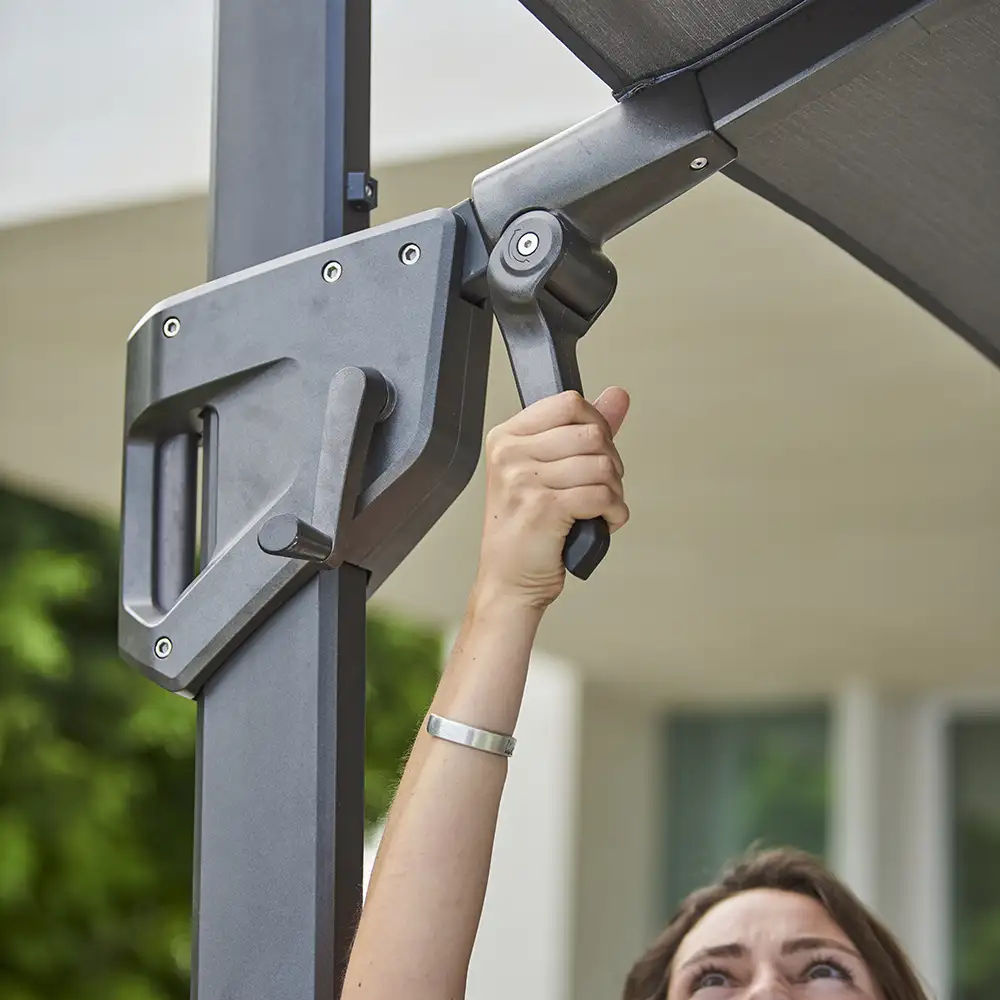 Hyde Luxe Tilt Parasoll 300x300 cm Dusty White Tyg 