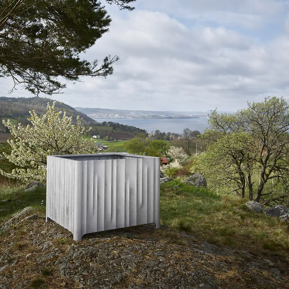 Kolonn no.4 växtkärl natur