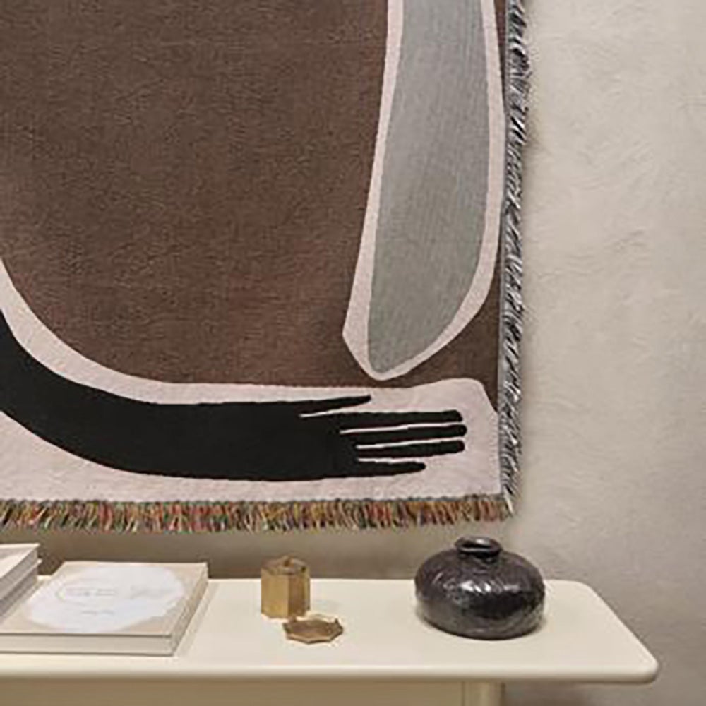 Pose Tapestry Filt Coffee