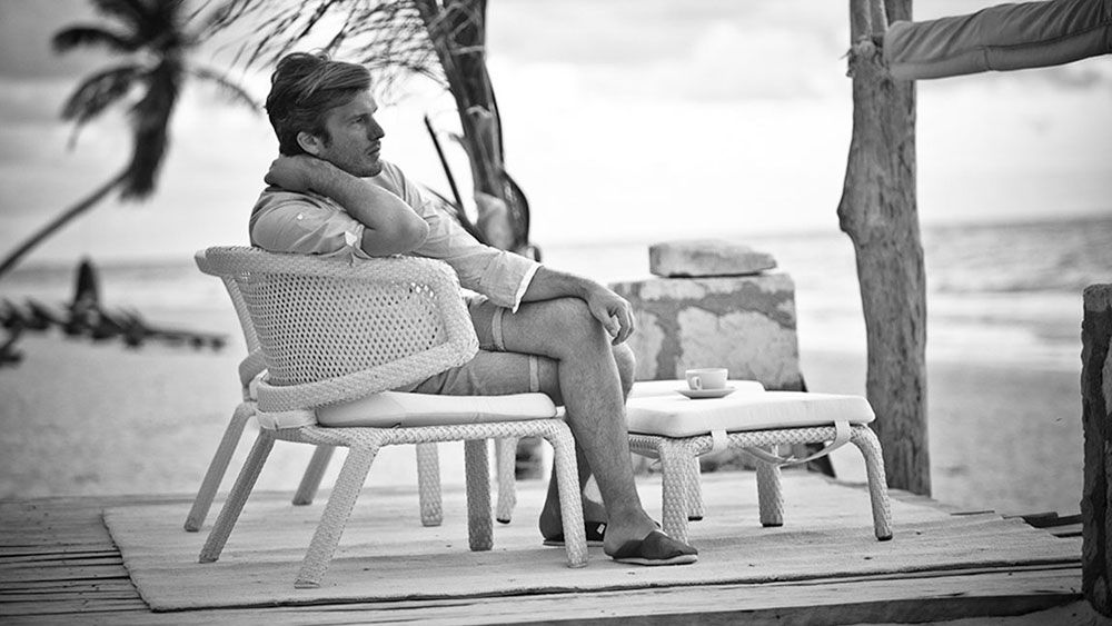 Seashell fotpall vit 