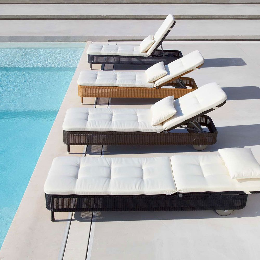 Presley Solsäng Taupe Konstrotting