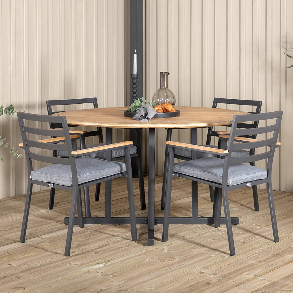 Brasilia Karmstol Svart