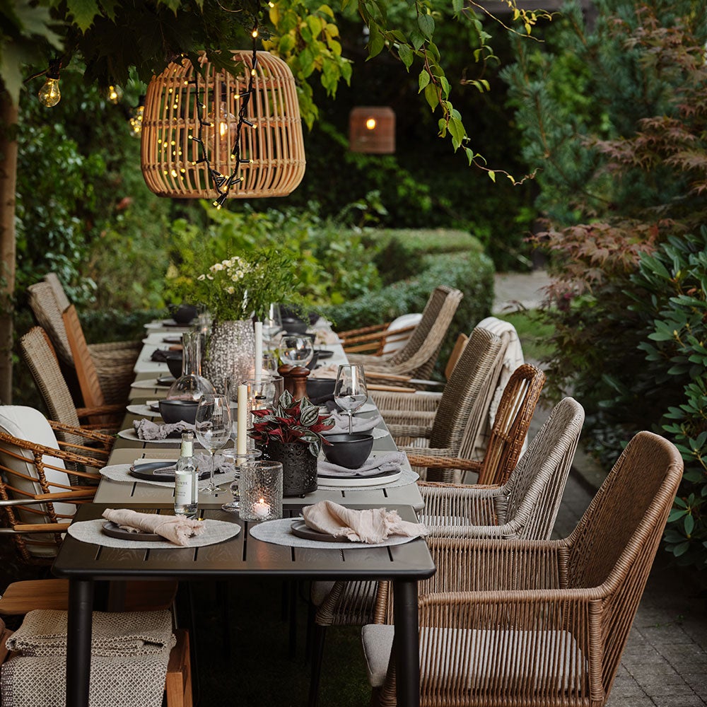 Hassel karmstol i teak/konstrotting 