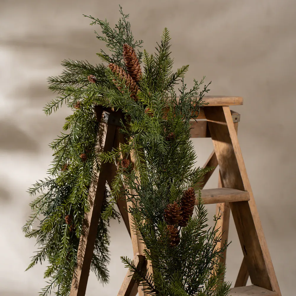 Girlang med kottar 180 cm