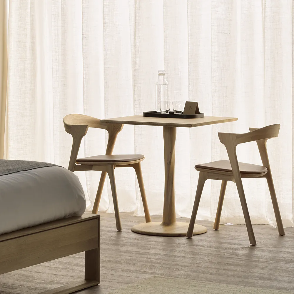 Torsion Matbord 70x70 cm Ek