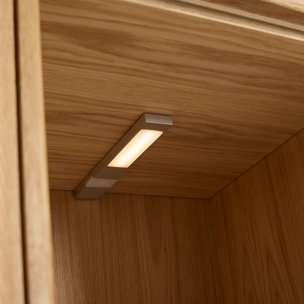 SM546 Hög skänk vitoljad ek