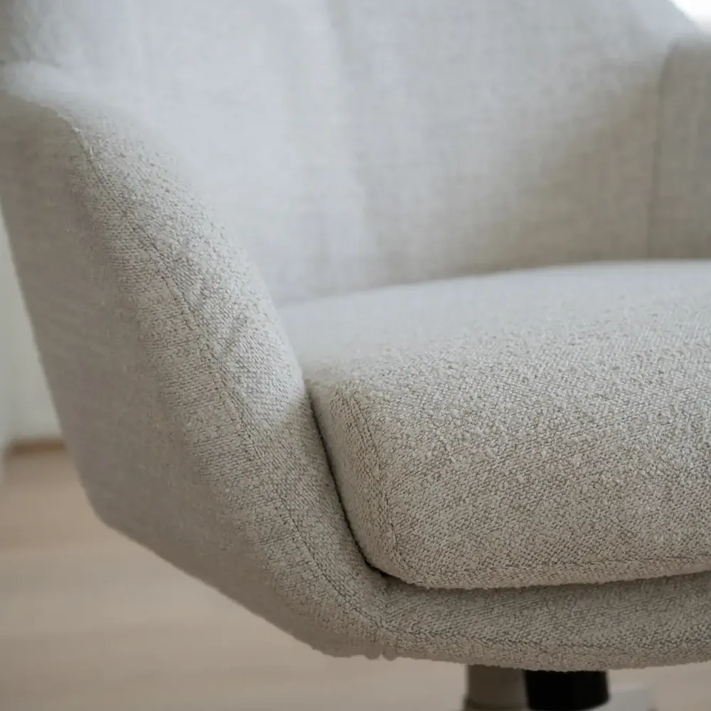 Conroe snurrfåtölj ljusbeige