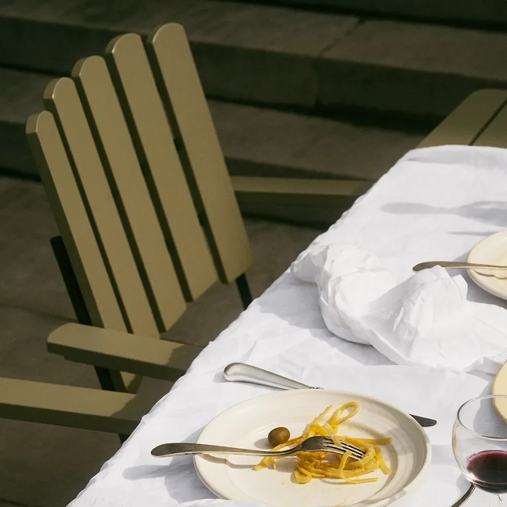 A2 Fåtölj Grönlackad Ek / Svart Stativ