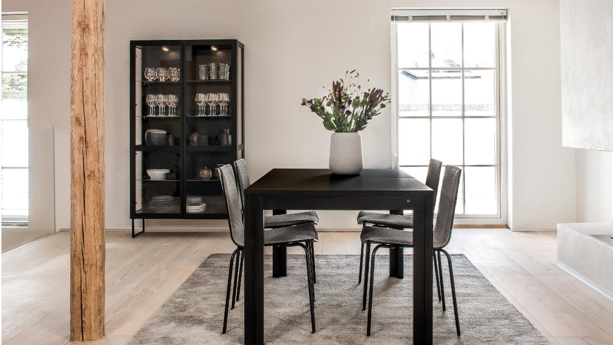 Sm801 matstol Svart och tyg i kategori 1