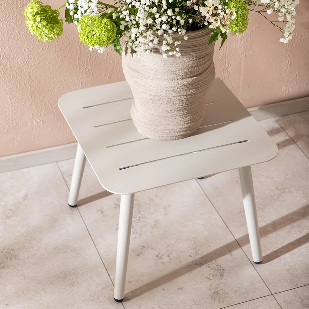 Lina sidobord Beige