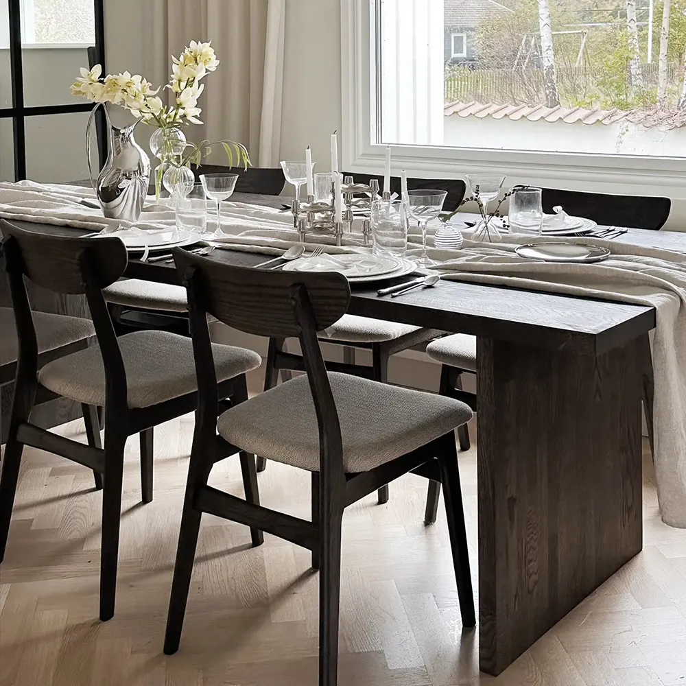 Emmett matbord 240 brun ek