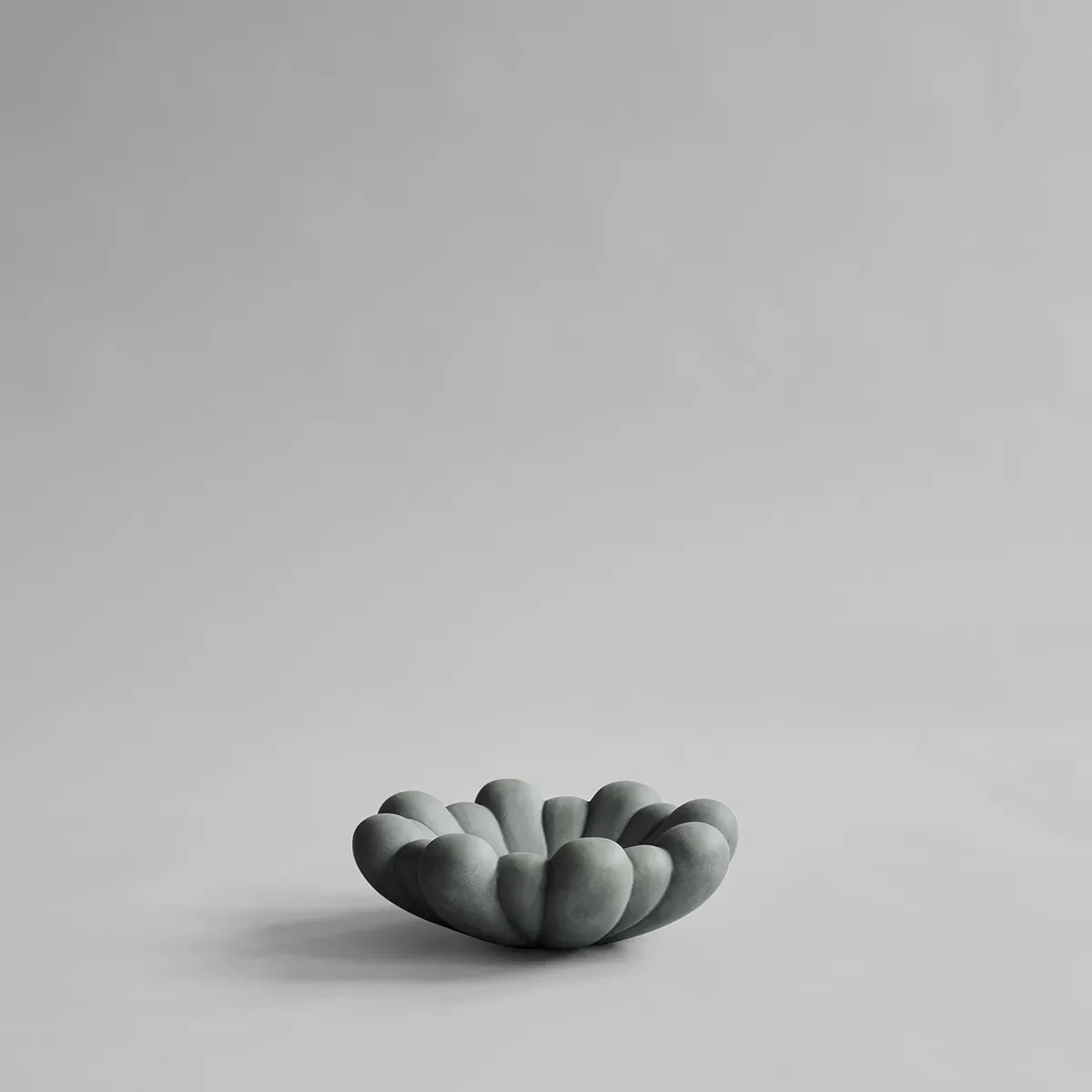 Handgjord Dekorationsskål Bloom Dark Grey Ø 28,5 cm