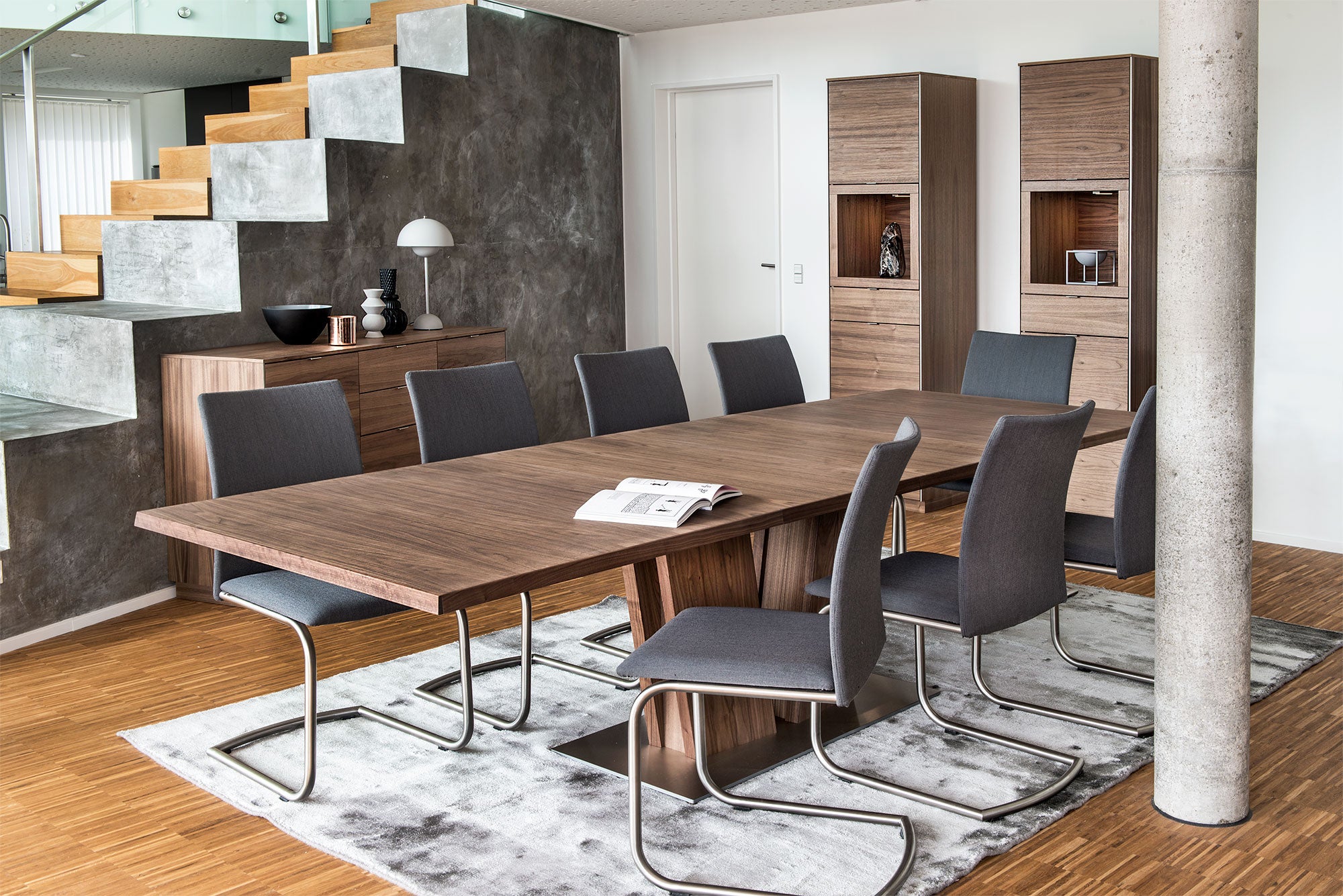 Sm37 Bord Ek Lack 176-276X100X74Cm 