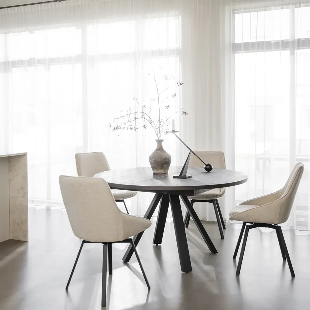 Maddock matbord Ø135 cm brun ek