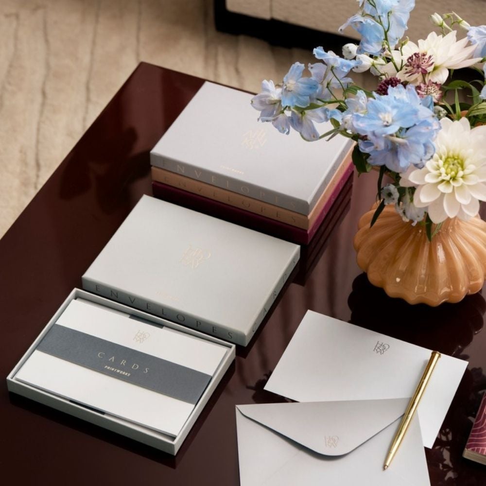 Gratulationskort med kuvert Grå