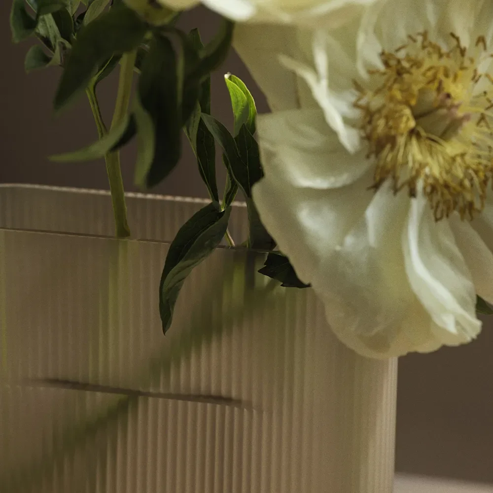 Ridge Vas H: 16,5 cm Taupe Frosted