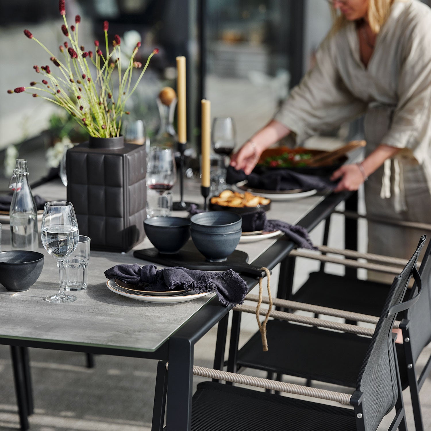 Lyra matbord 100x220 cm med glas 