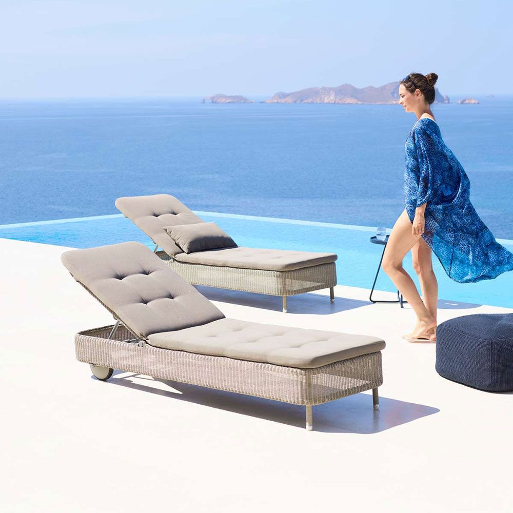 Presley Solsäng Taupe Konstrotting