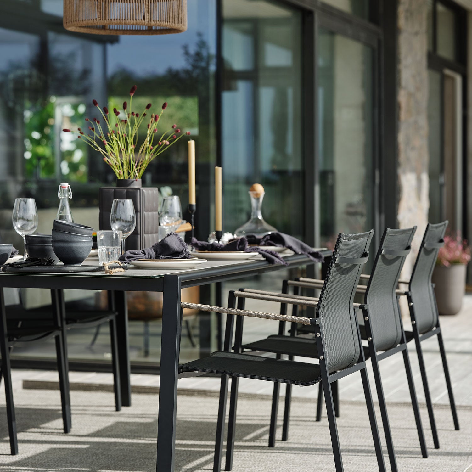 Lyra matbord 100x220 cm med glas 