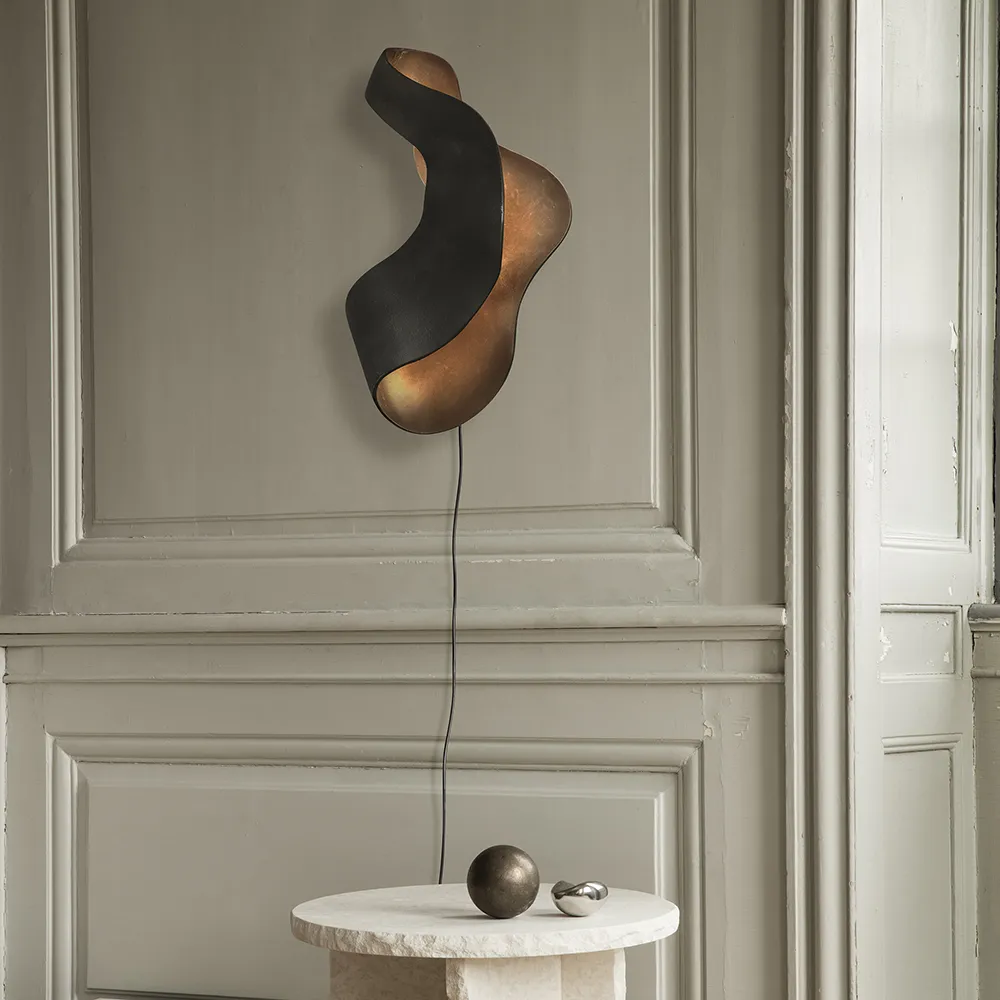 Oyster Wall Lamp - Black