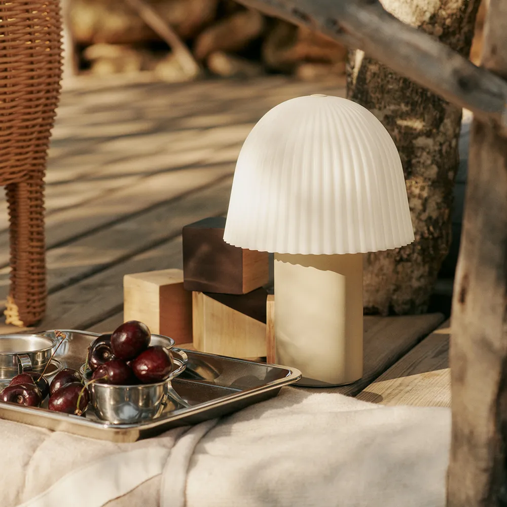 Frill Portabel lampa Cashmere/White