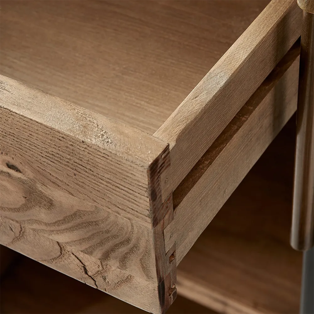 The Hoxton vitrinskåp