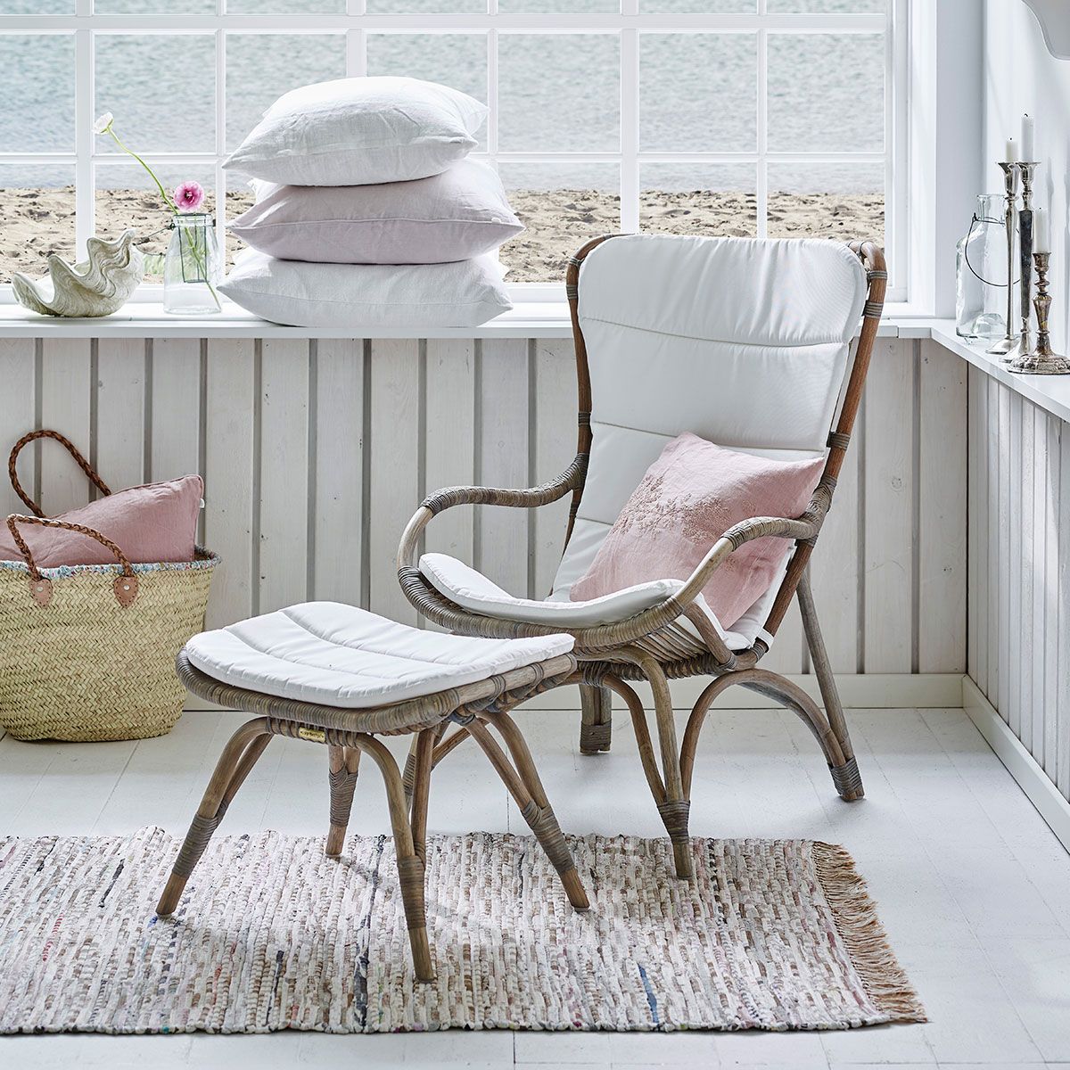 Monet Rottingfåtölj Taupe 