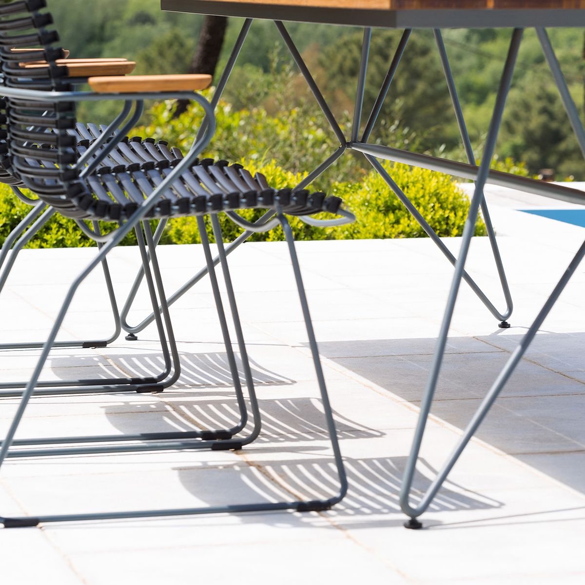 Click karmstol hög rygg mörkblå