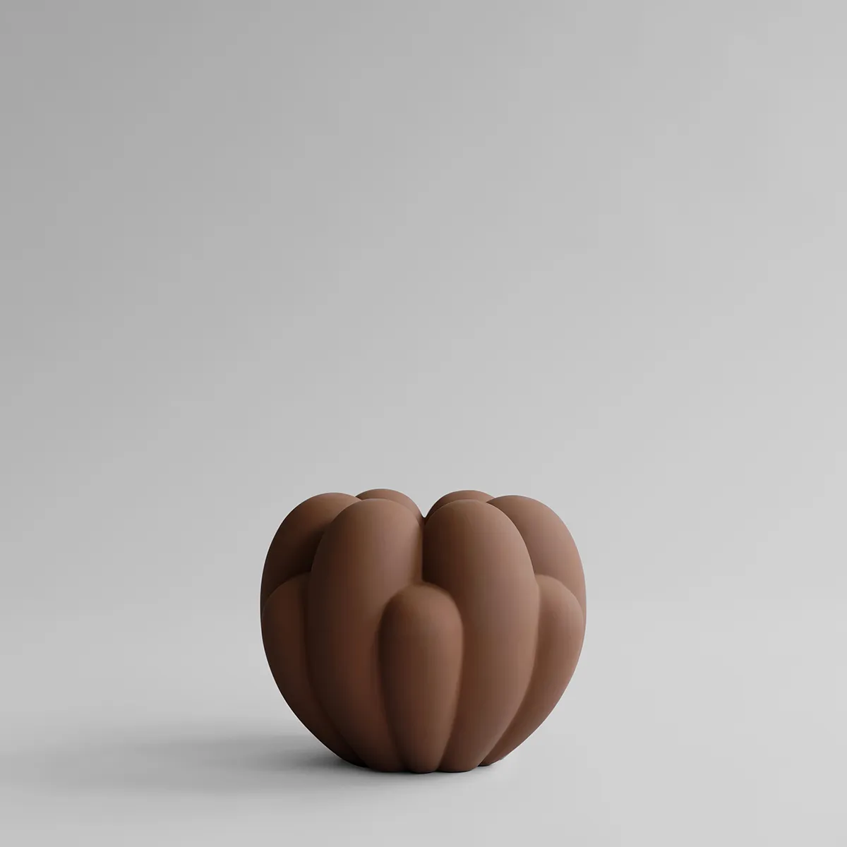Handgjord vas Bloom Mini Almond H27 cm