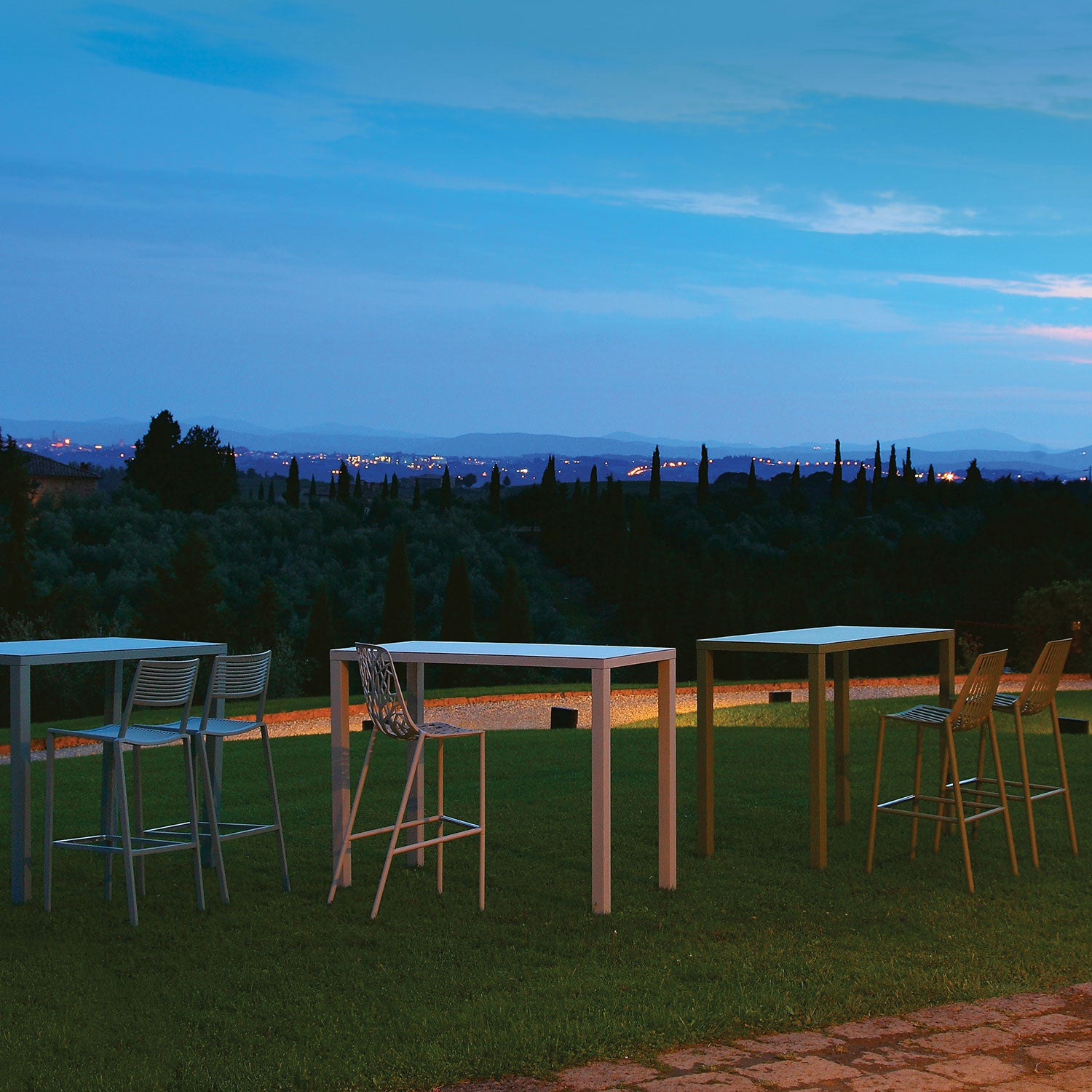 Rion barstol 65 cm med hög rygg White