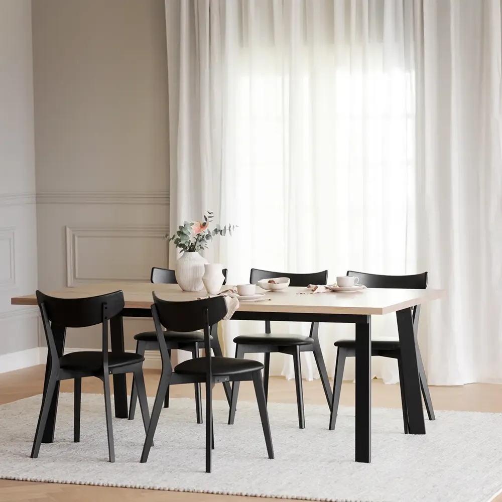 Ami matstol svart ek/svart konstläder