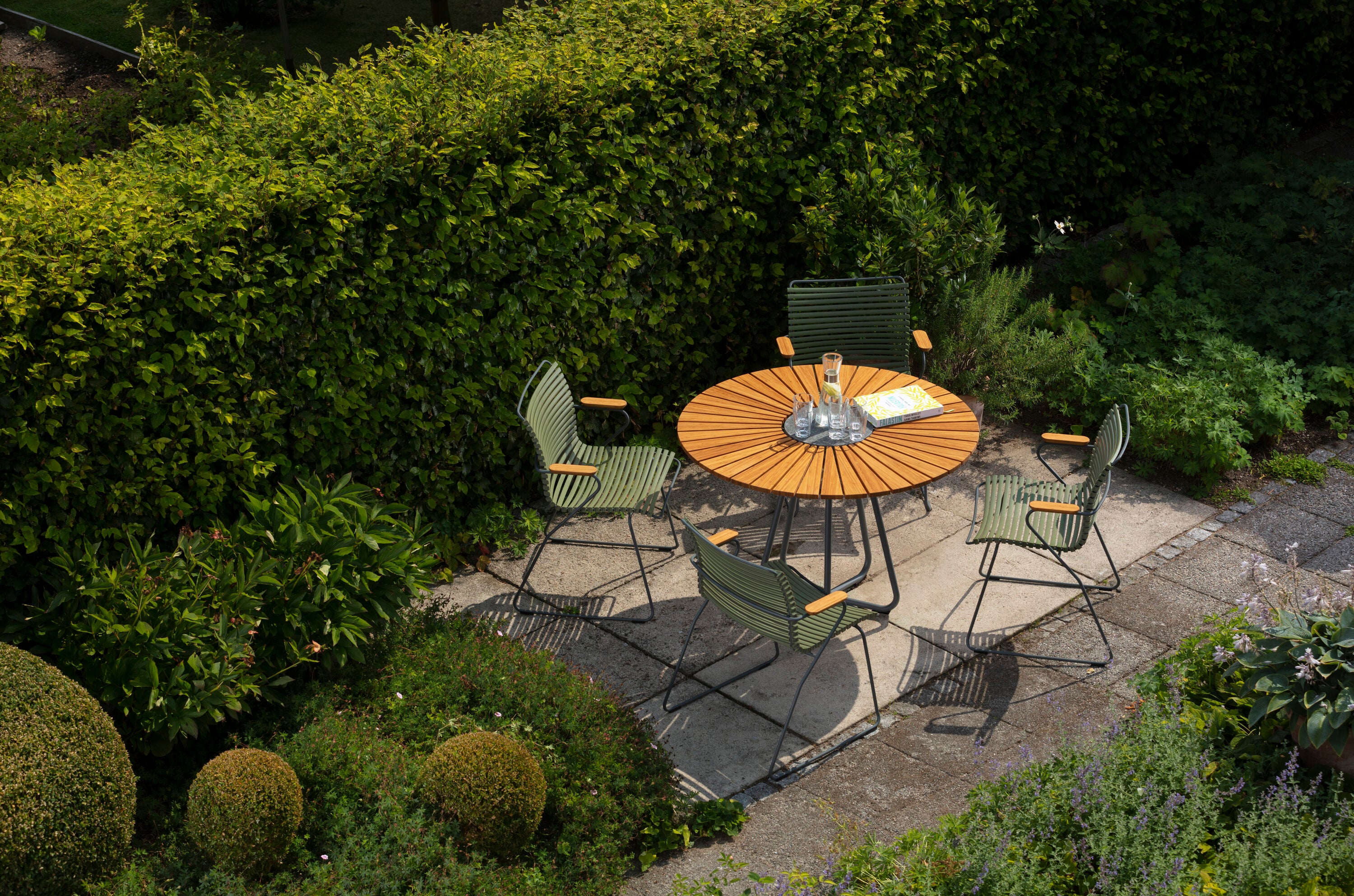 Click karmstol hög rygg mörkblå