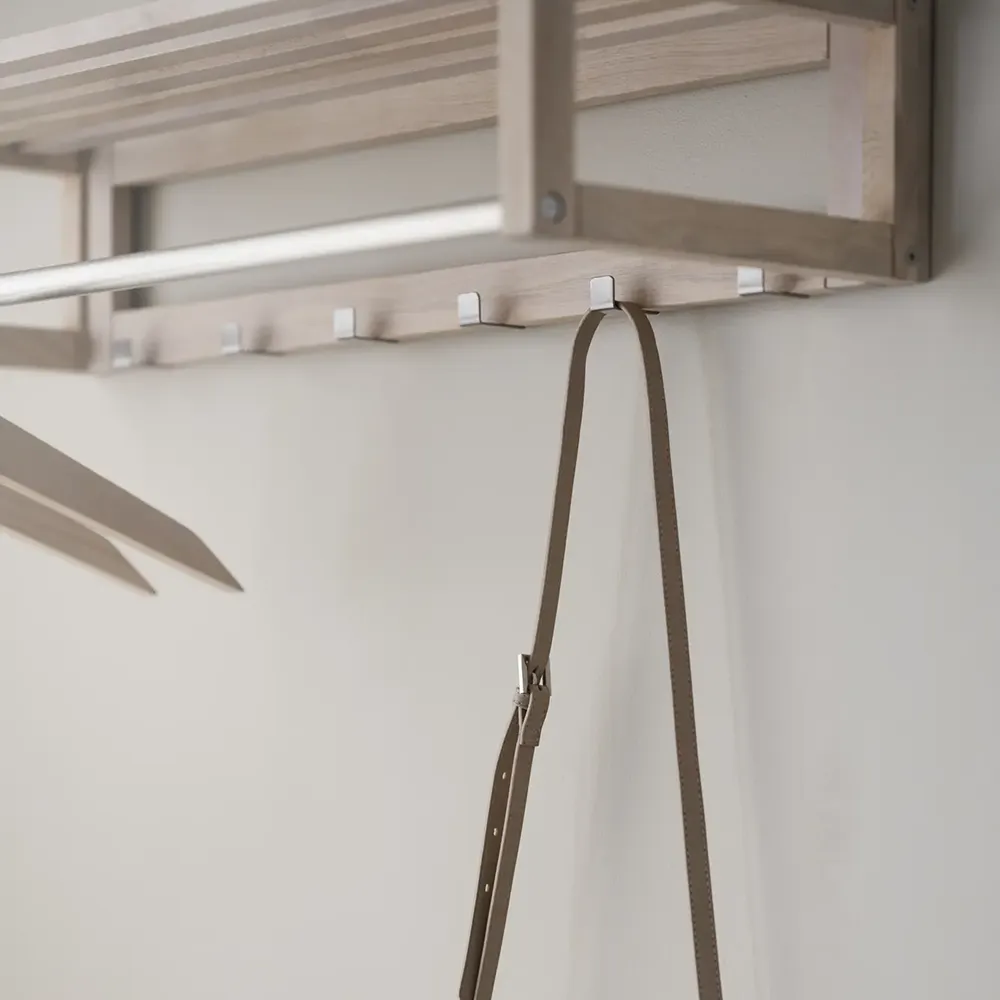 Confetti hatthylla 80x30 cm vitpigmenterad ek