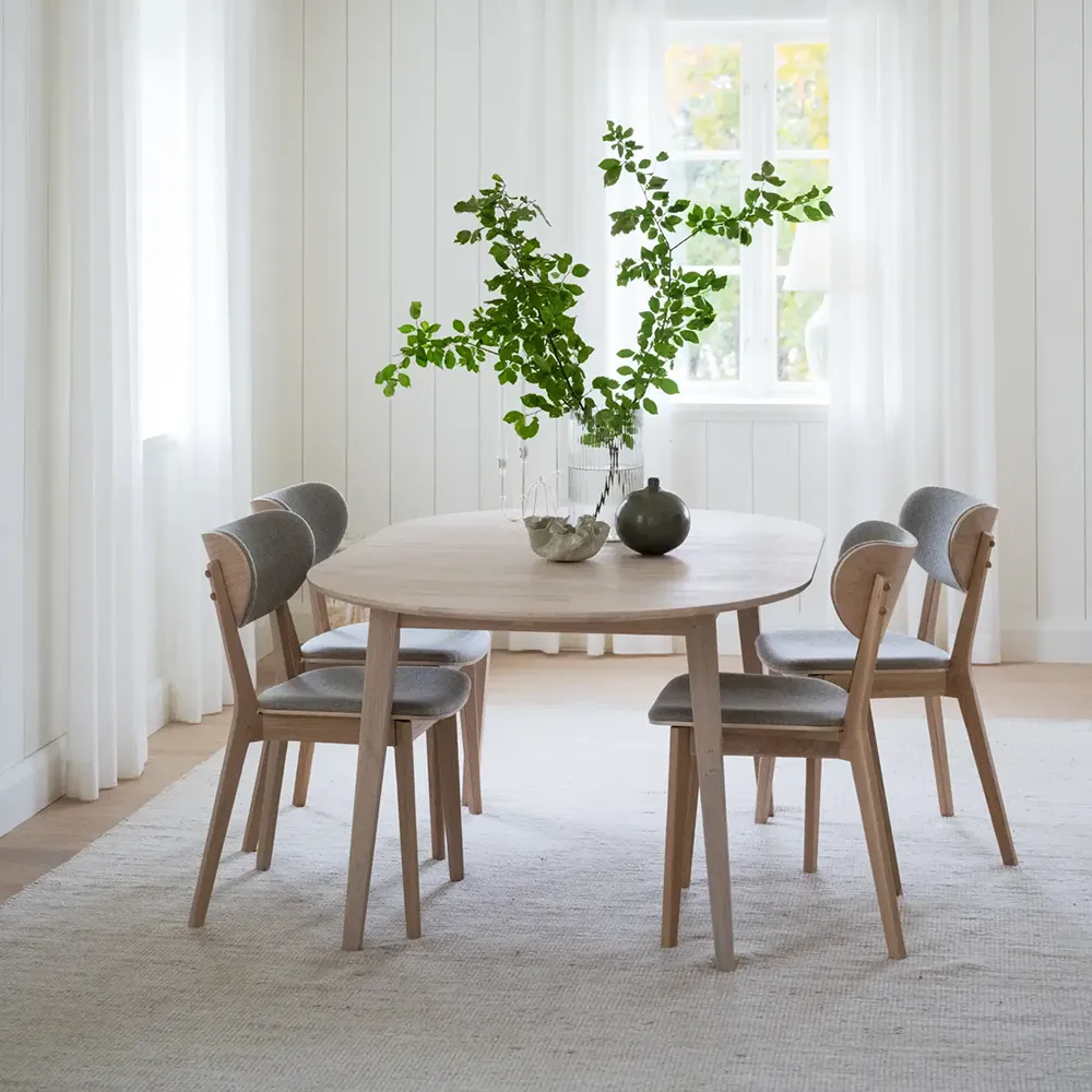 Filippa matbord ovalt 170-210x105 cm vitpigmenterad ek