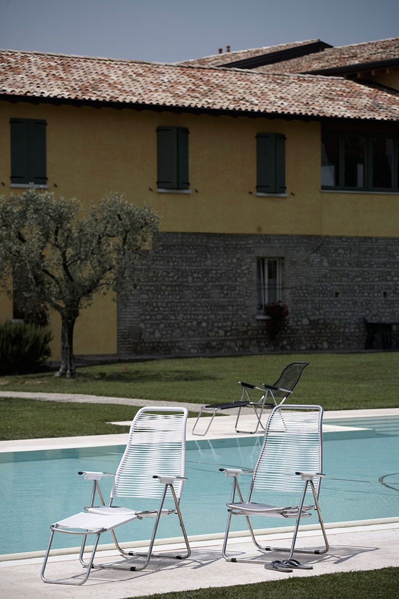 Spaghetti solstol vit aluminium 