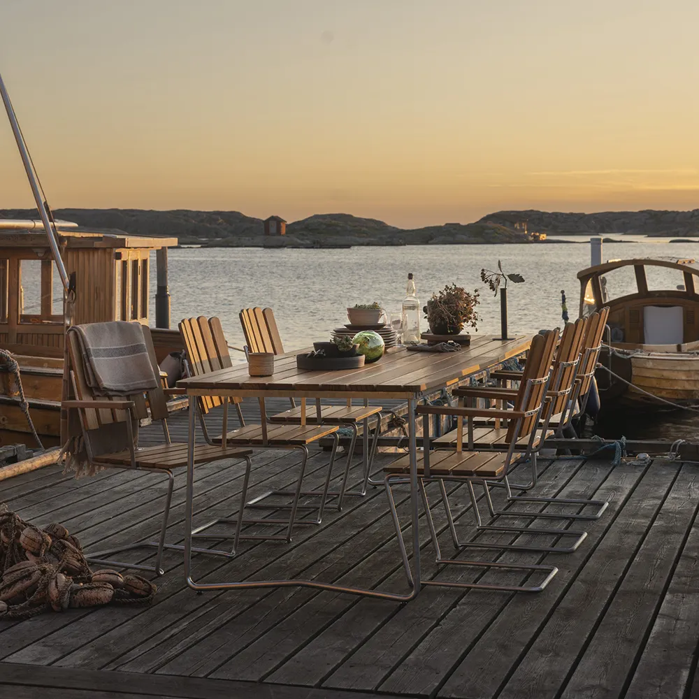 Matbord B31 230  Obehandlad teak / varmförzinkat stativ