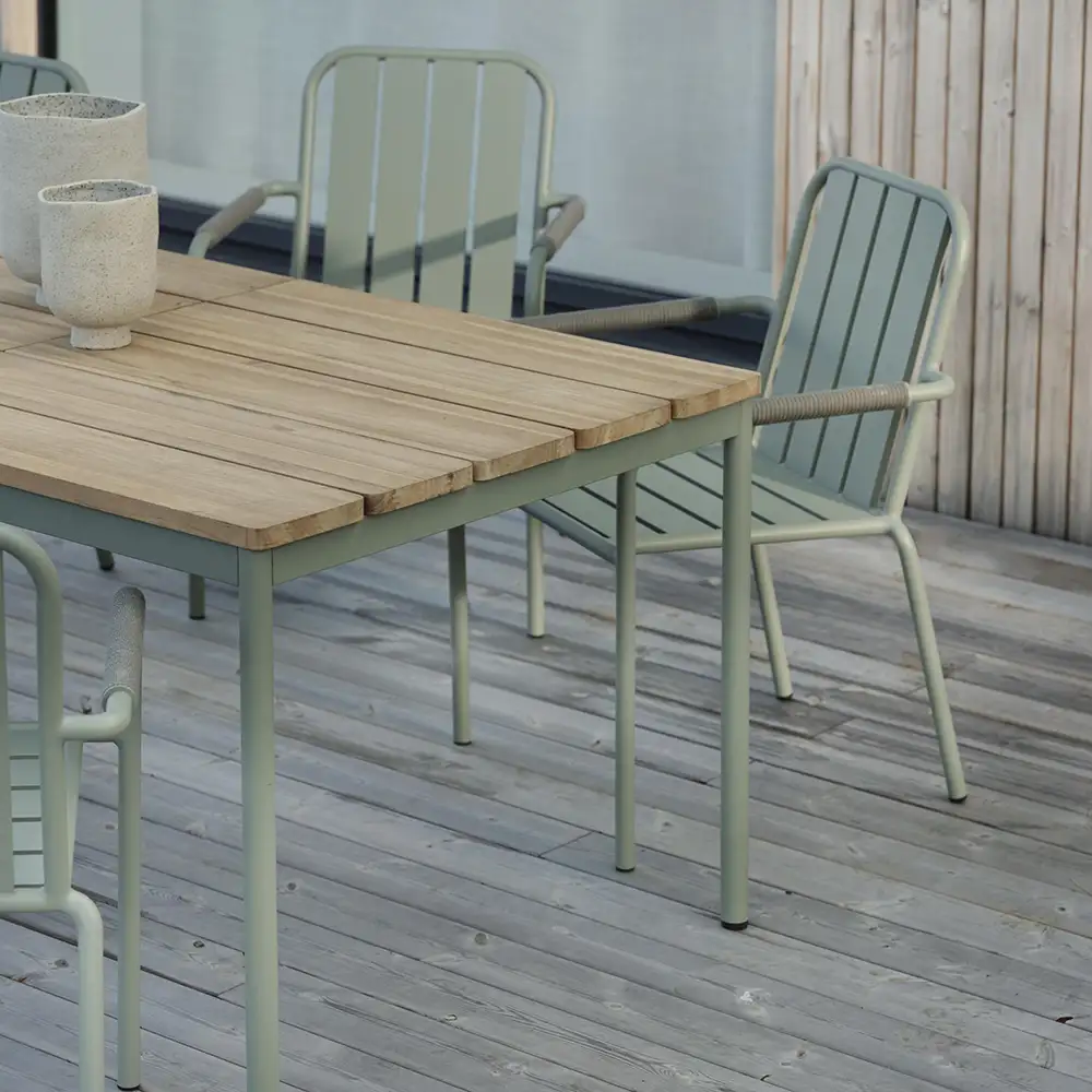 Innes karmstol dusty green 