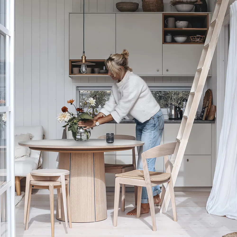 Sm33 Bord Ek Vitolja/Svart Nanolaminat