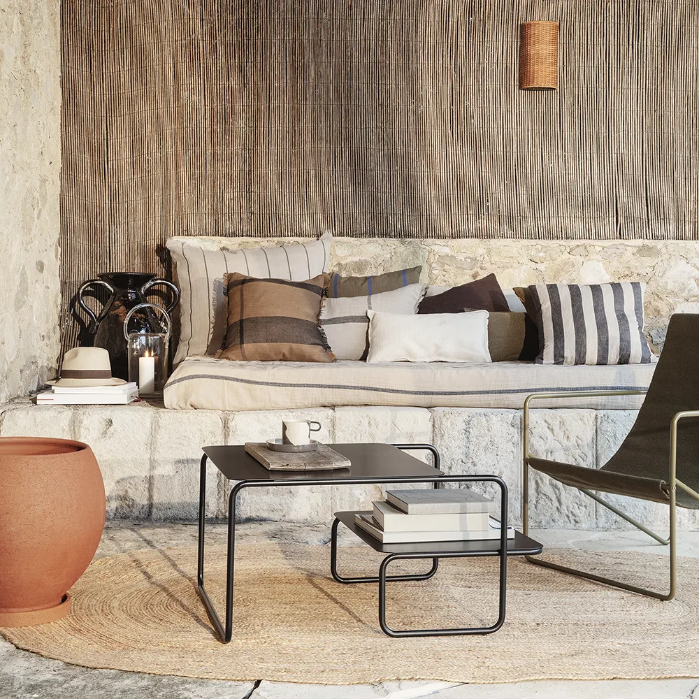 Level Soffbord Black