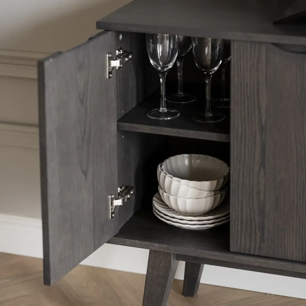 Filippa skänk 122x40 cm mörkbrun ek