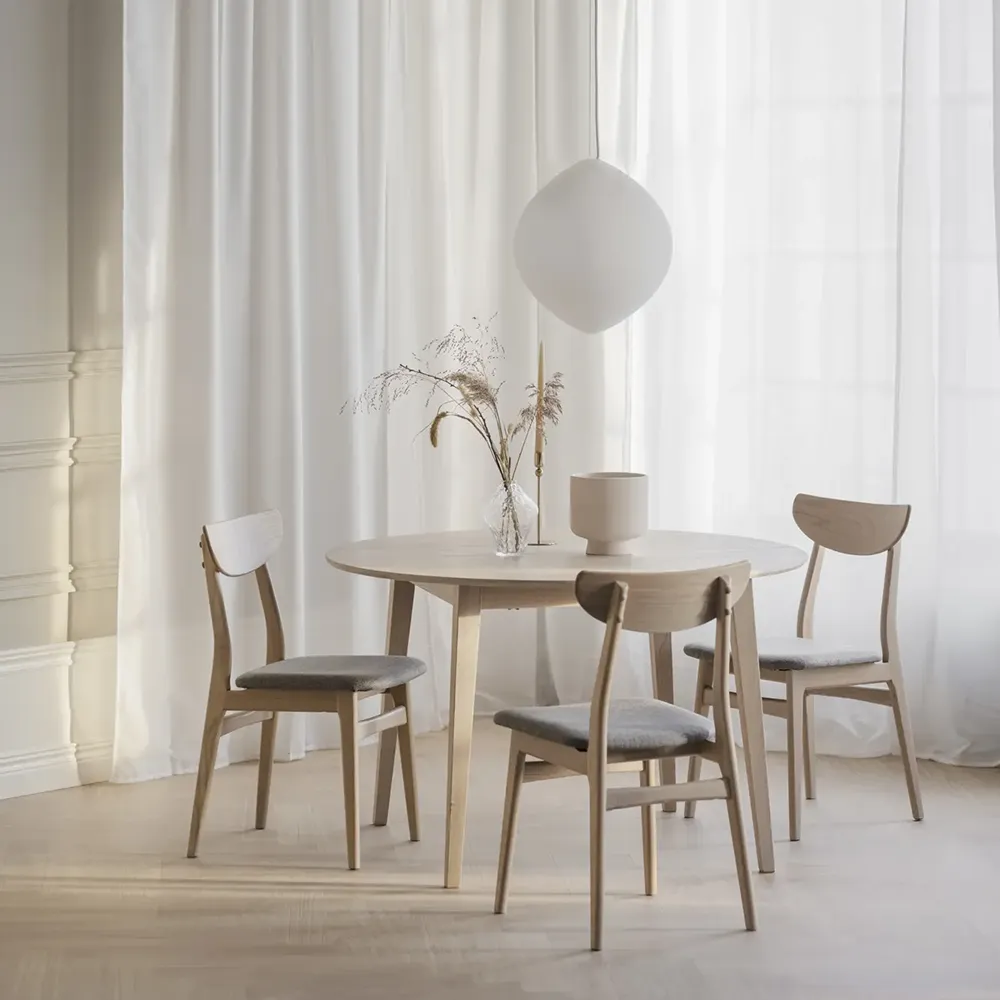 Rodham stol vitpigmenterad ek/ljusgrått