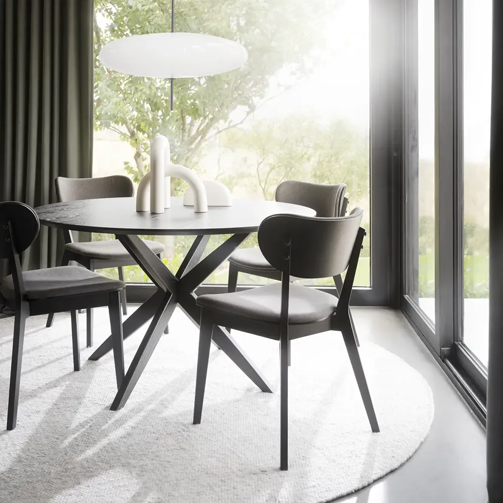 Calverton matbord Ø120 cm svart ek