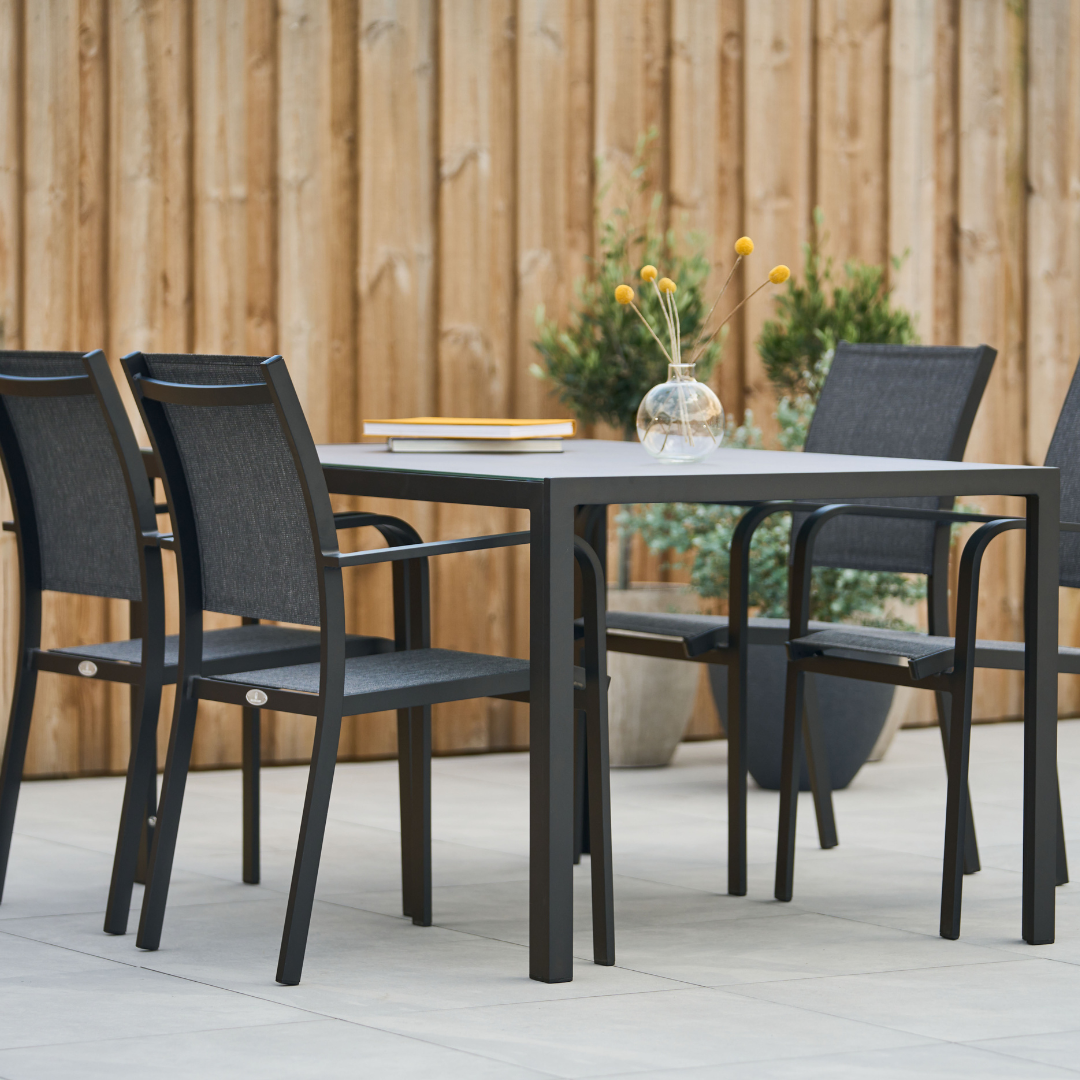 Hånger Bord 90x140 cm svart