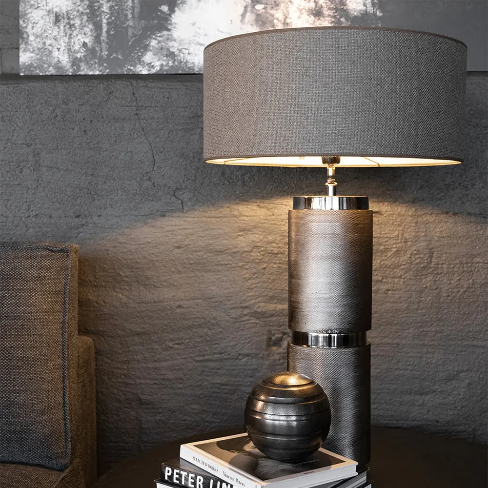 Armando bordslampa Tube