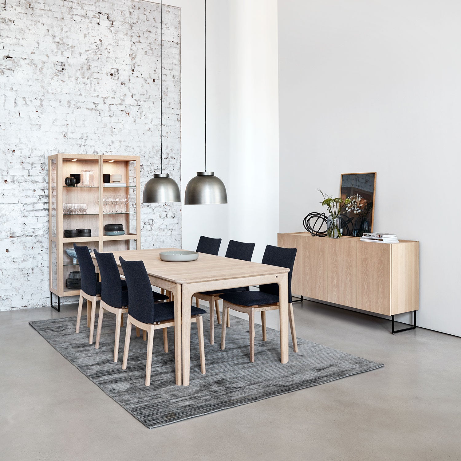 Sm404 Skänk Ek Lack 169X43X68Cm 