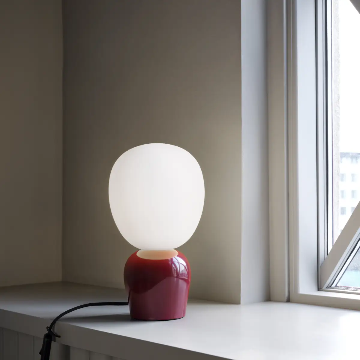 Bordslampa Ø18,4xH33,5 cm Metall/Glas Vinröd