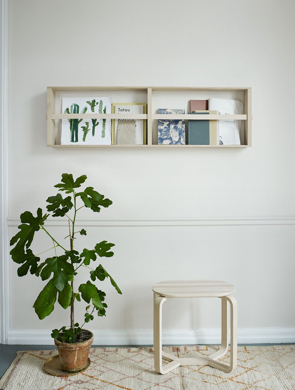 Norr tidningshylla 75 cm