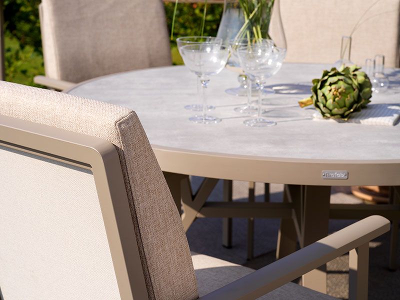 Samvaro matbord 140  cm vit / grå 